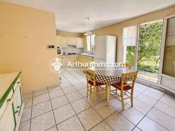 Vente Maison 6 pièces 170 m2 à Saint-Germain-Lès-Corbeil