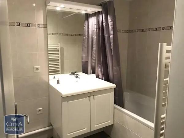 Appartement à louer 2 pièces 49.93m² Grenoble (38000)