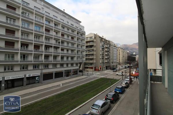 Appartement à louer 2 pièces 49.93m² Grenoble (38000)