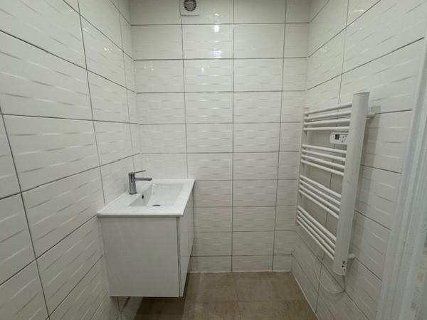 Marseille (13007) VENTE APPARTEMENT 70,85 M2 TYPE 3 TRAVERSANT RÉNOVÉ BD LIVON CATALANS 13007 MARSEILLE