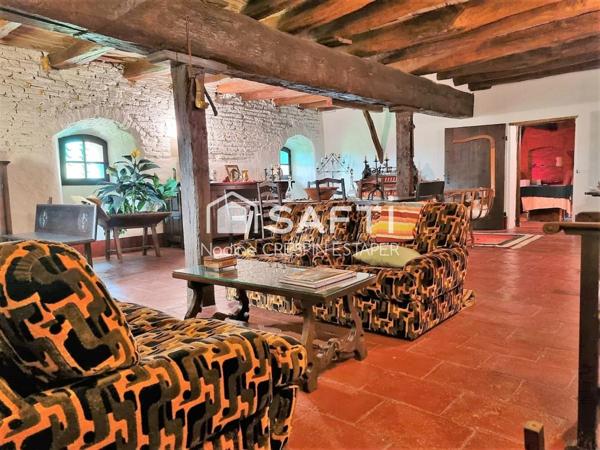 Belle demeure du XV -ème siècle au charme authentique