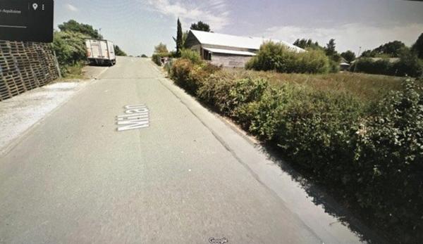 Terrain 3200 m² à vendre MONTLIEU LA GARDE (17)