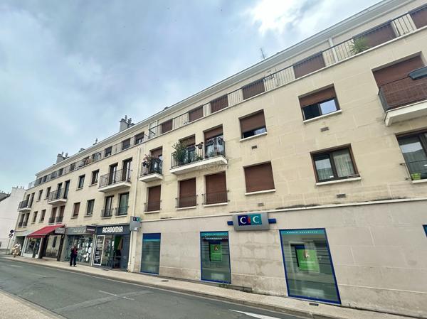 Appartement Poissy 4 pièce(s) 334 000 € **  - Référence  9320