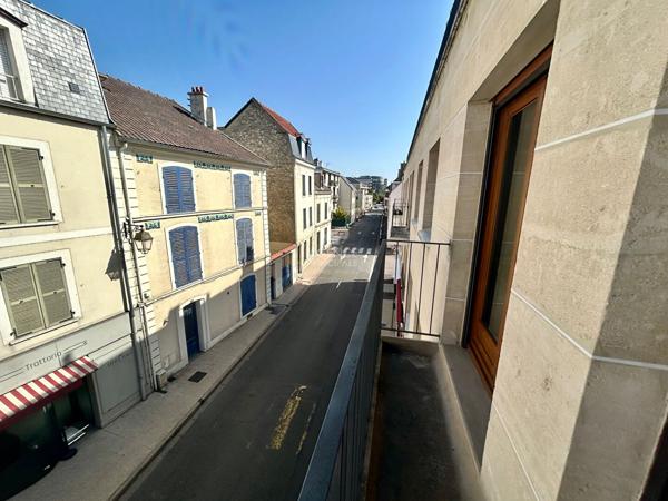Appartement Poissy 4 pièce(s) 334 000 € **  - Référence  9320