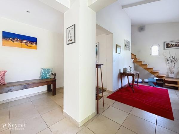 RARE - CHARLY - Maison familiale 5 Chambres de 175 m² avec piscine et pool house – secteur résidentiel