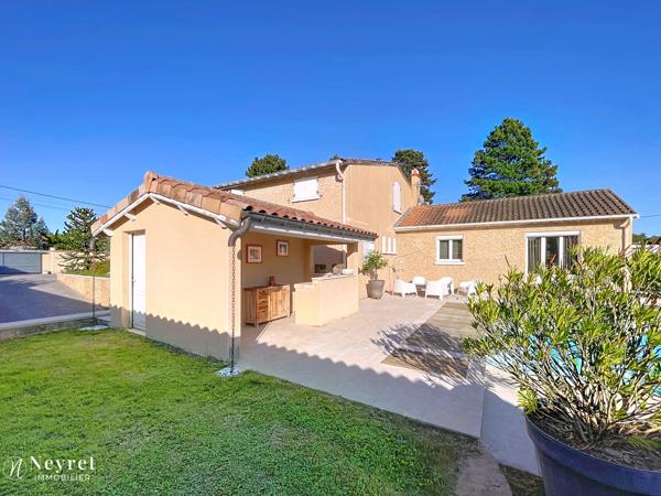 RARE - CHARLY - Maison familiale 5 Chambres de 175 m² avec piscine et pool house – secteur résidentiel