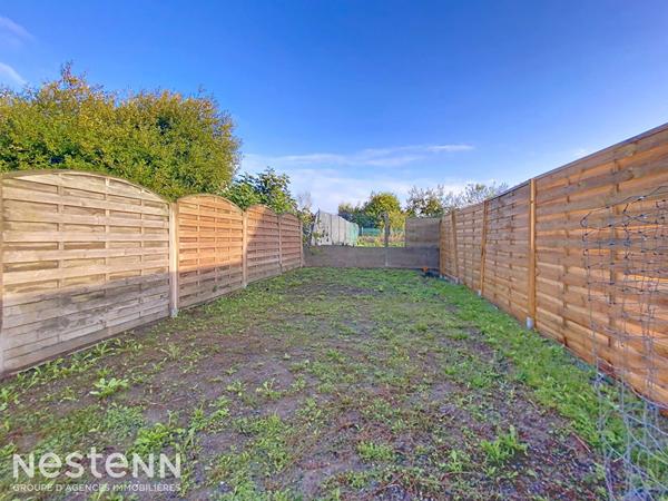 QUIMPERLE - Terrain à bâtir de 553m² proche ville et écoles, libre de constructeur