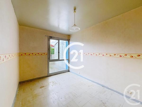 Maison à vendre  5 pièces - 82 m2 CHERVES RICHEMONT - 16