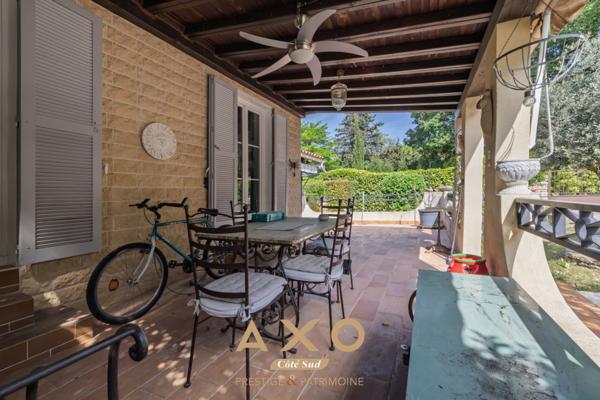 Maison Provençale au Pied du Luberon