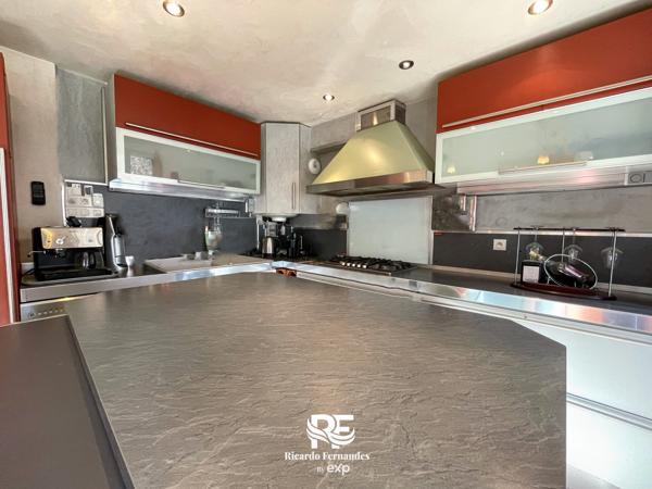 T3 atypique sur 2 niveaux avec espace indépendant – 83 m² Annecy