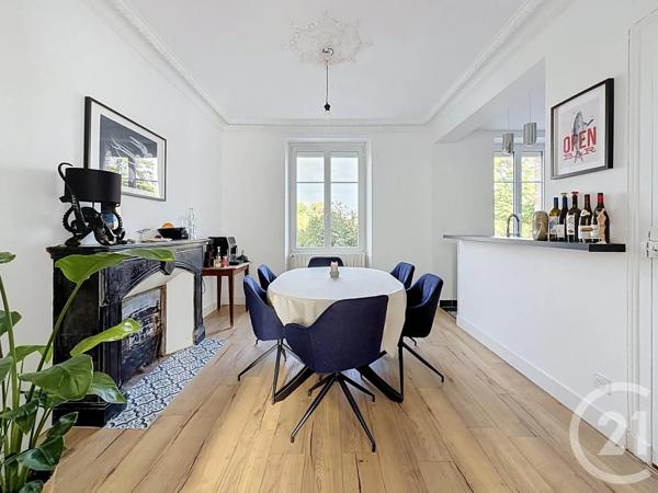 Maison à vendre  5 pièces - 125,72 m 2   LOUVERNE  - 53