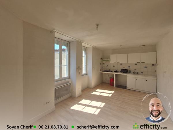 Immeuble
        
        - 110 m² 109 900 € *
