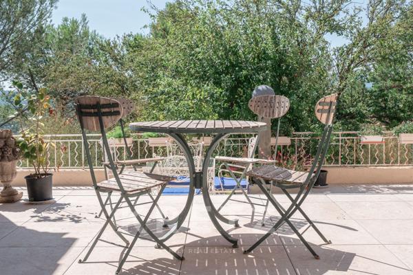 Exclusivité. Propriété d’exception de 235 m2, vue panoramique, aux portesd’Aix-en-Provence