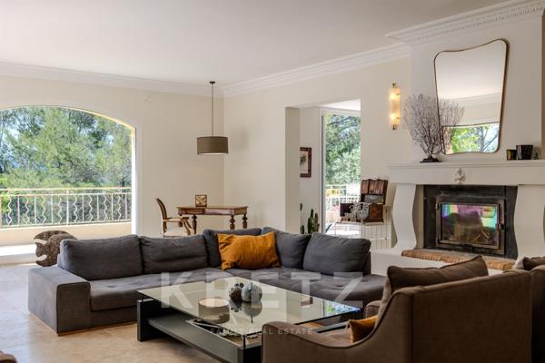 Exclusivité. Propriété d’exception de 235 m2, vue panoramique, aux portesd’Aix-en-Provence