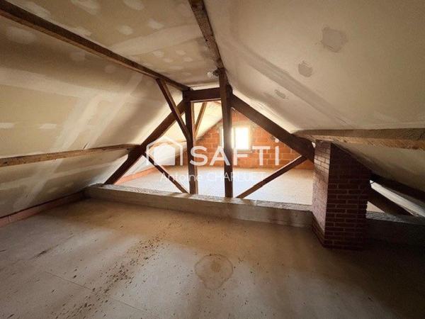 Maison de bourg de 121m² - (Appartement + T2)