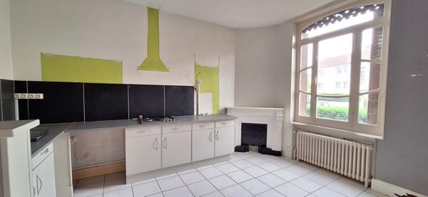 Charmante Maison des années 30 à Vendre à Bourg-en-Bresse - 3 pièces avec jardin !