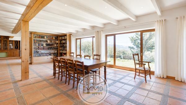 Maison 8 pièce(s) 8 chambre(s) 274 m²
