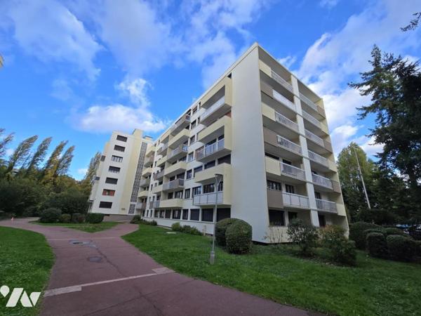 PROCHE DE LA GARE RER C D'ATHIS MONS