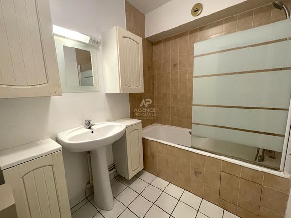 Appartement Chaville 2 pièce(s) 53.09 m2 Loyer 1 180 €/mois charges comprises **  - Référence  729-C