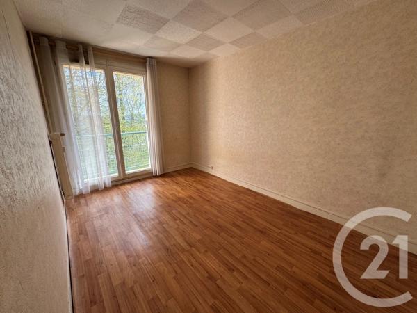 Appartement F4 à vendre  4 pièces - 59,65 m2 ST GERMAIN LES ARPAJON - 91