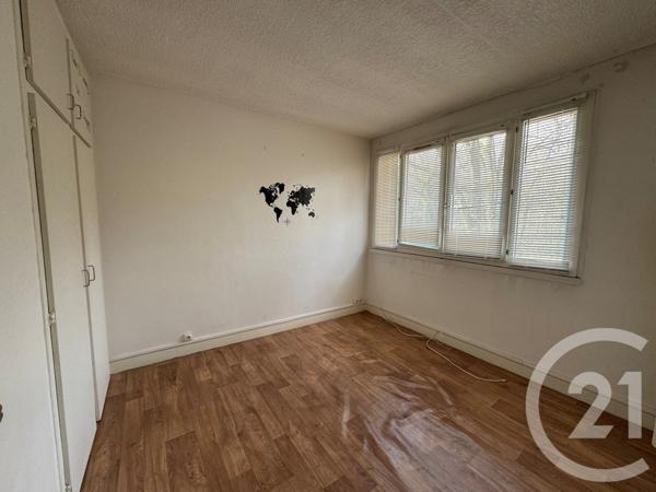 Appartement F4 à vendre  4 pièces - 59,65 m2 ST GERMAIN LES ARPAJON - 91