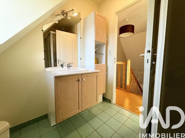 Maison à vendre 4 pièces 121 m² Vic-sur-Cère