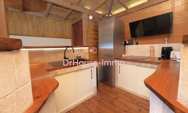 Immeuble à vendre 10 pièces de 180 m²