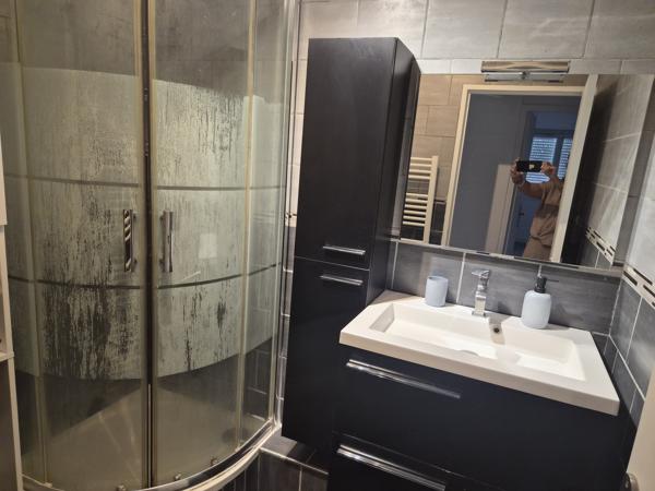 Appartement
         4 pièces
        - 80 m² 195 000 € *