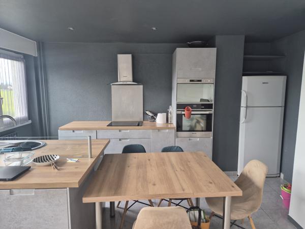 Appartement
         4 pièces
        - 80 m² 195 000 € *