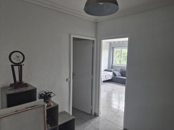 Appartement
         4 pièces
        - 80 m² 195 000 € *
