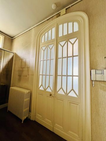 HYPER-CENTRE DE CHÂTELLERAULT – 170 m² – JARDIN – GARAGE – DÉPENDANCE