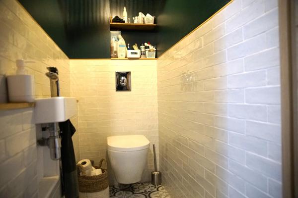 Je vous invite à venir découvrir cette charmante maison familiale de 100 m2, implantée aux portes du Pilat, sur un secteur calme et résidentiel de Lorette.