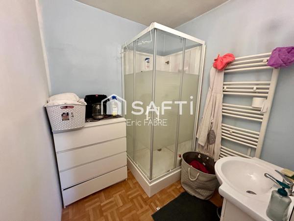 Maison 162 m2 4 chambres, Comble aménageable, Sous-sol, panneau solaire sur un terrain de 283 m2