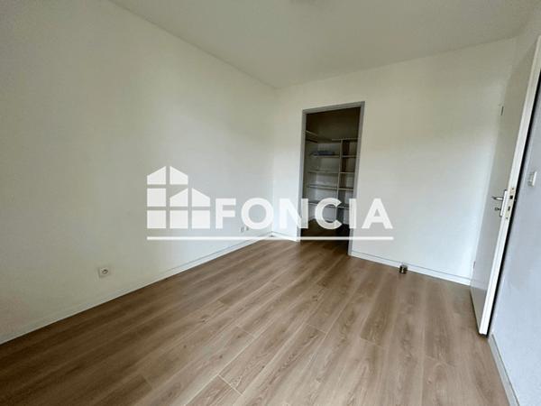 Location Appartement 2 pièces 47.5 m² - 129 AVENUE LEON BLUM Agen 47000