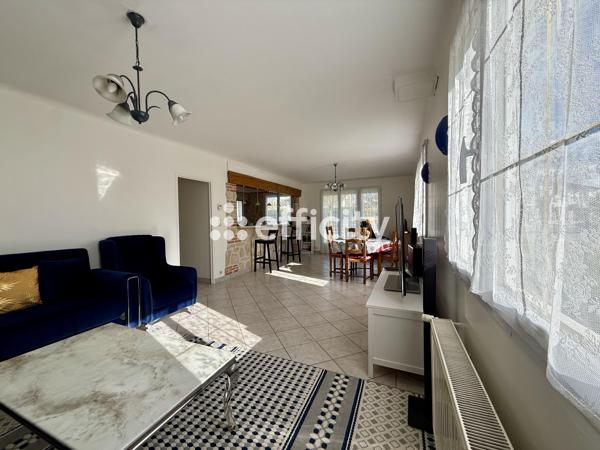 Maison
         5 pièces
        - 130 m² Exclusivité 235 000 € *