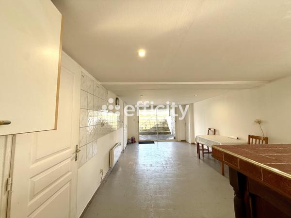 Maison
         5 pièces
        - 130 m² Exclusivité 235 000 € *