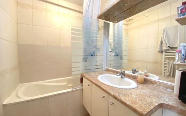 Maison à vendre    4 pièces •  Mézières-sur-Seine