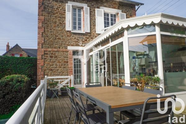 Maison 8 pièces de 165 m² à Saint-Malo (35400)
