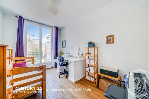 Appartement F4 à vendre  4 pièces - 56,08 m 2   PARIS  - 75013