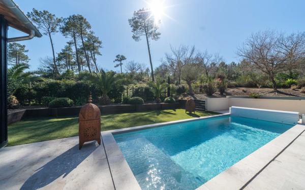 Maison à vendre    6 pièces •  Biscarrosse