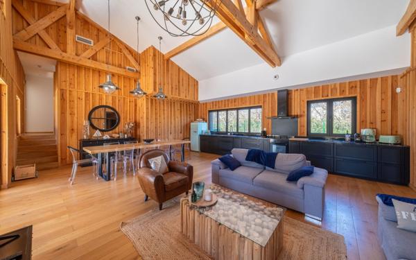 Maison à vendre    6 pièces •  Biscarrosse