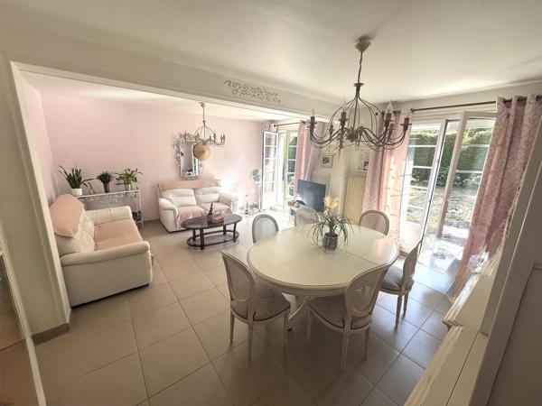 Maison 94 m2 295 000 €