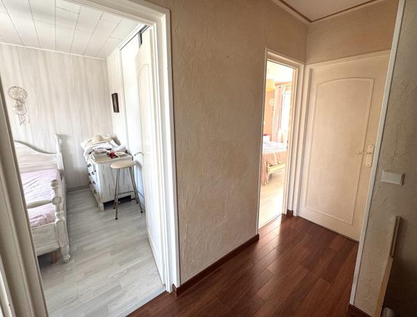 Maison 94 m2 295 000 €