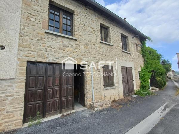 Jolie maison en pierre dans le cœur du village