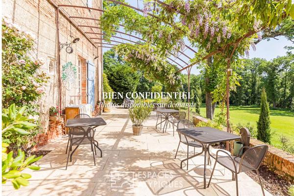 Demeure historique du XVIe siècle avec parc et piscine