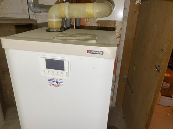 une maison située proche la voie rapide de NANCY et EPINAL