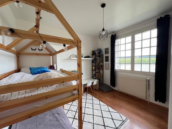 Maison 5 pièces avec sous-sol et jardin Aiguillon