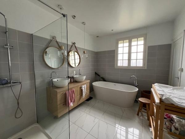 Maison 5 pièces avec sous-sol et jardin Aiguillon