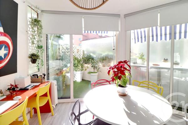 Appartement T3 à vendre  3 pièces - 60 m2 ST RAPHAEL - 83