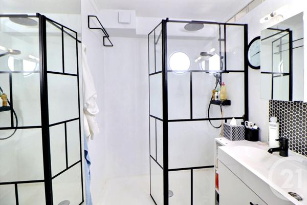 Appartement T3 à vendre  3 pièces - 60 m2 ST RAPHAEL - 83